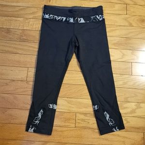 2 pairs of Lululemon pants